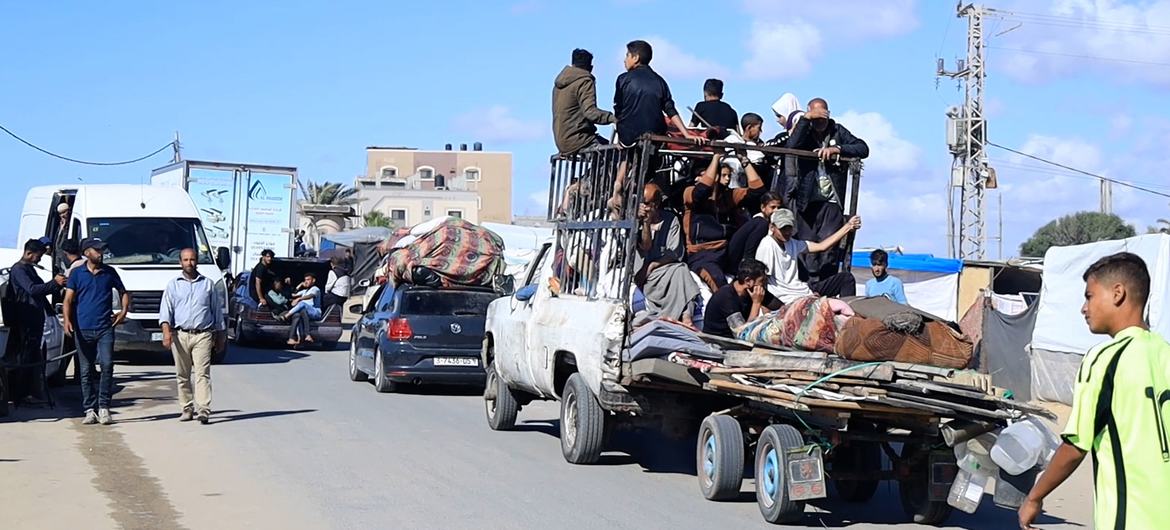 隨著在加沙地帶南部城鎮及其周邊地區的敵對活動升級，數千人離開拉法轉移到加沙中部。(UN News)