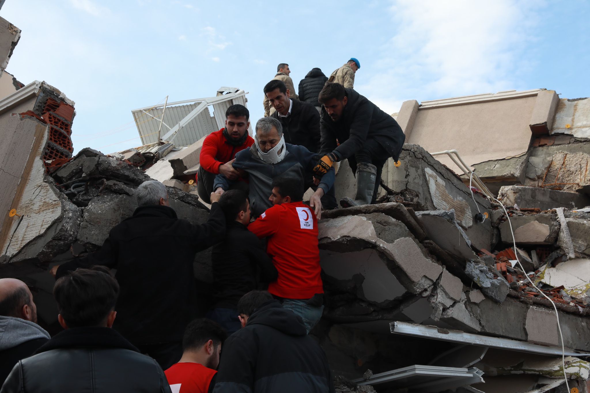 紅十字會再捐12萬美金  援助殘破瓦礫間絕處逢生的土耳其