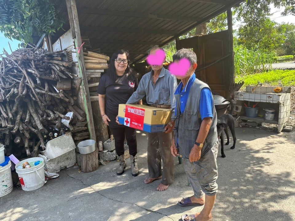 The Food Aid Program reached the home of two septuagenarian brothers in Hualien