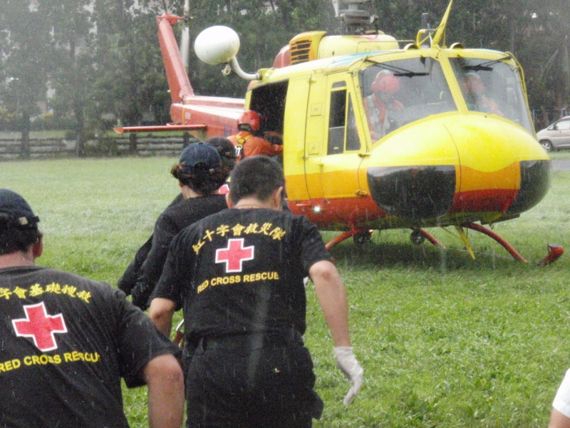 期間超過12,000人次搜救專業及一般志工投入緊急賑濟工作